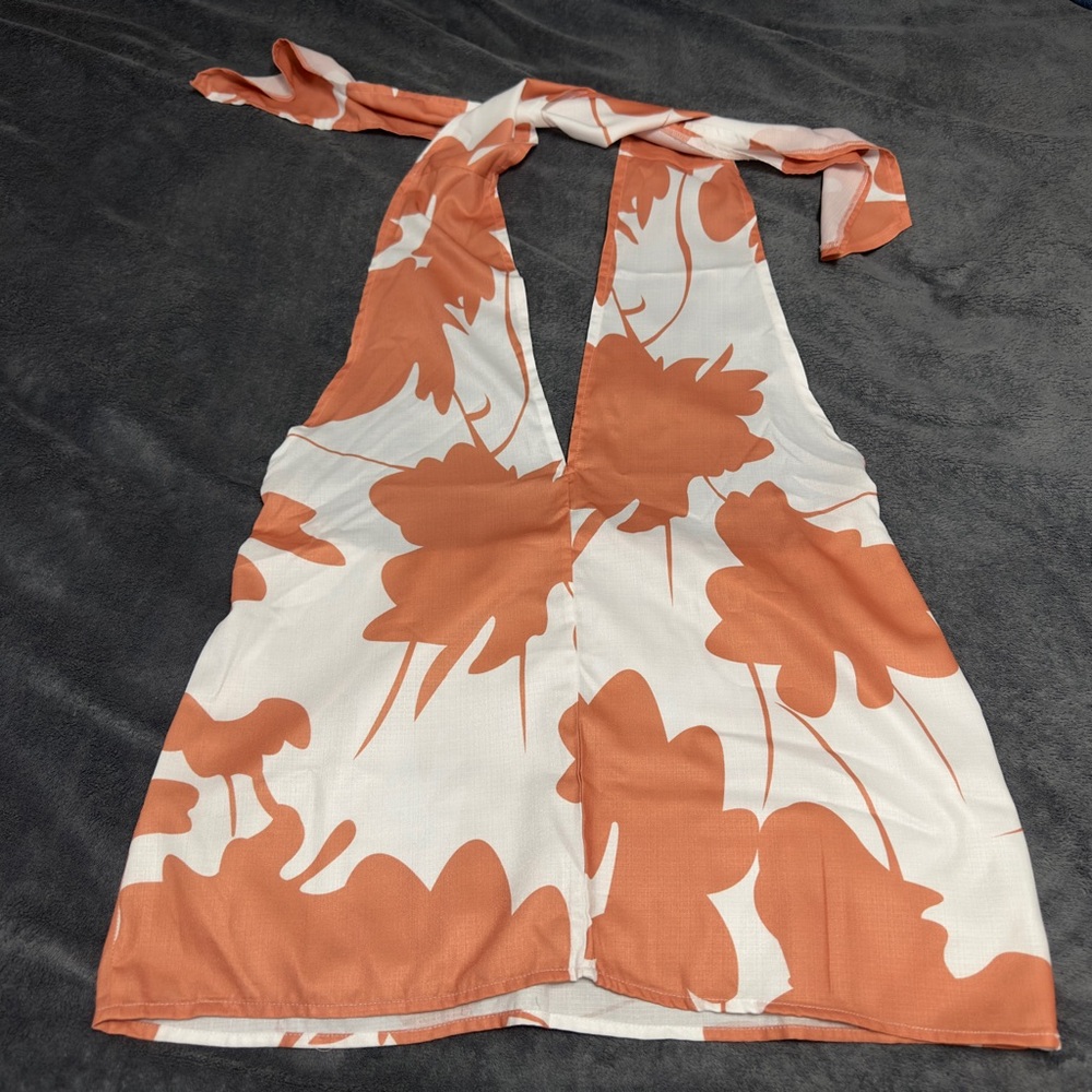 Elegant Floral Orange and White open back top - Picture 2 of 6